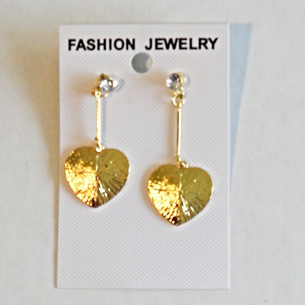 NEW Rhinestone Heart Earrings Gold Tone